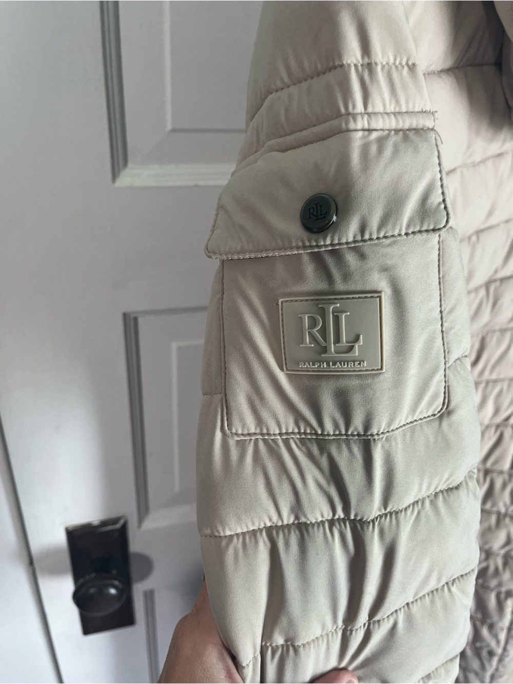 Lauren Ralph Lauren Women's Hooded Quilted Coat in Taupe, size medium - Picture 5 of 8
